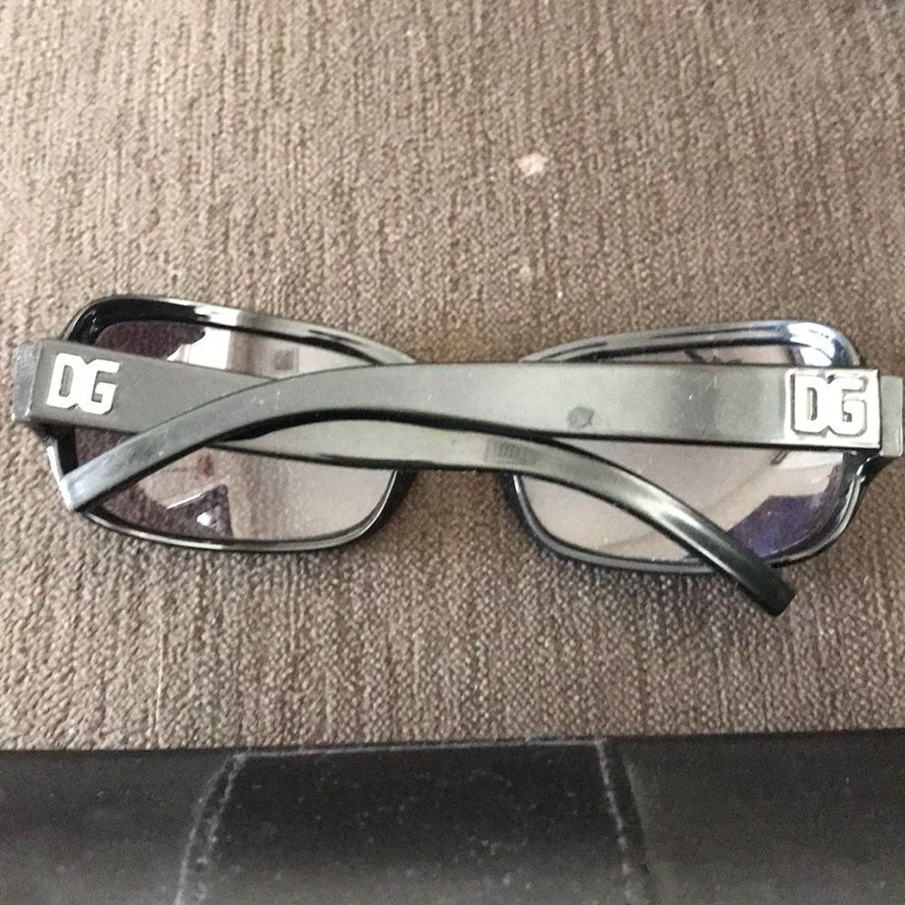 Dolce Gabbana Black sunglasses and hard case - Picture 8 of 8